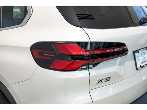 New 2026 BMW X5 xDrive40i AWD/4WD image 49