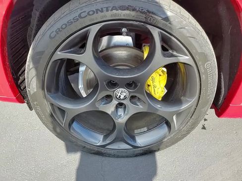 Used 2022 Alfa Romeo Stelvio Veloce image 7