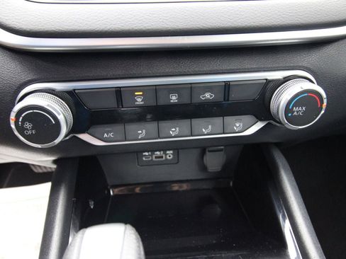 Used 2021 Nissan Altima 2.5 SV image 16