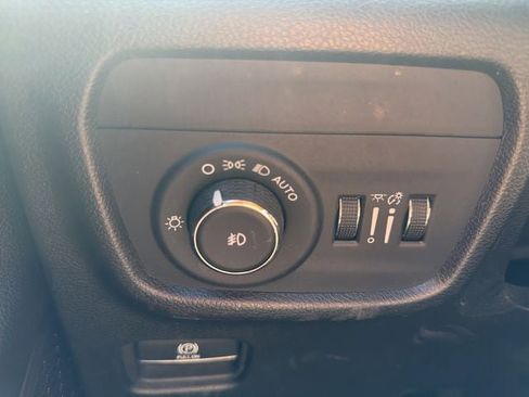 Used 2024 Jeep Grand Cherokee L Limited w/ Luxury Tech Group II image 43