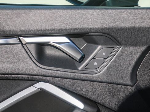 New 2025 Audi Q3 2.0T Premium image 35