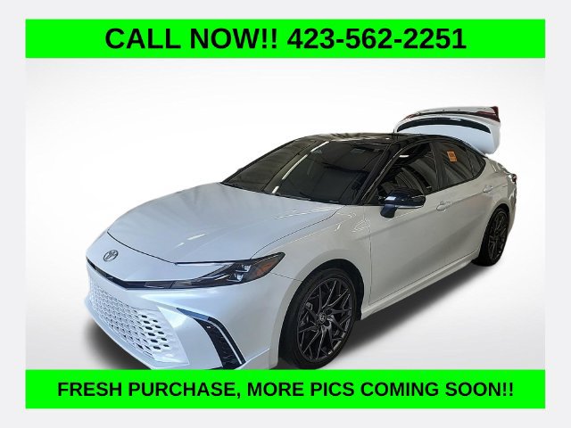 Used 2025 Toyota Camry XSE FWD image 1