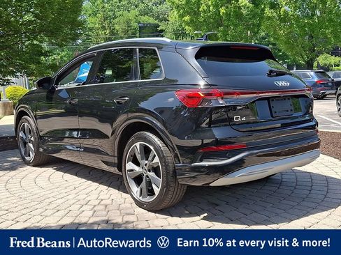 Used 2022 Audi Q4 e-tron Premium Plus w/ Premium Plus AWD/4WD image 5