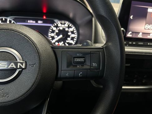 Used 2023 Nissan Rogue S image 18