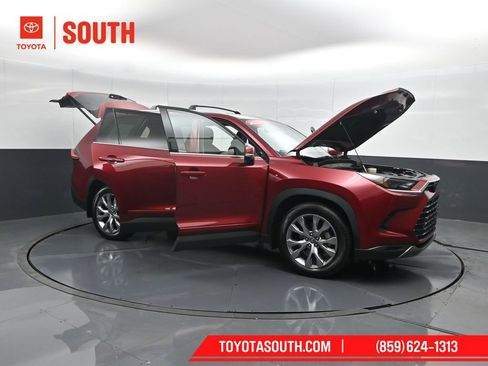 Used 2024 Toyota Grand Highlander Limited image 61