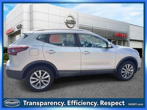 Used 2020 Nissan Rogue Sport SV w/ All-Weather Package AWD/4WD image 5