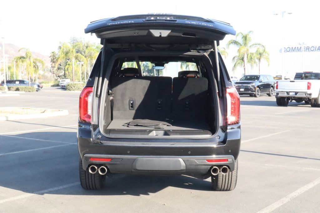 Used 2024 GMC Yukon XL Denali Ultimate AWD/4WD image 38