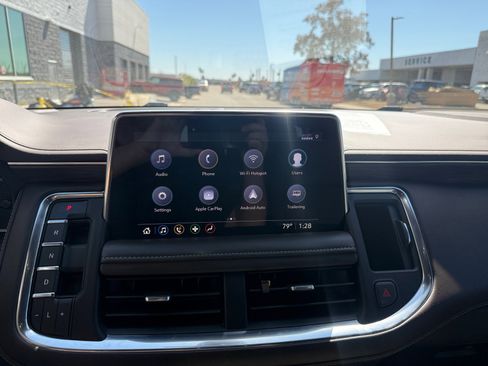 Used 2021 Chevrolet Tahoe LT w/ LT Signature Package image 23