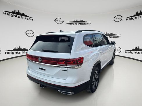 Used 2024 Volkswagen Atlas SE image 5