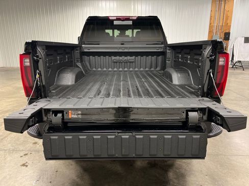 New 2026 GMC Sierra 2500 Denali Ultimate w/ LPO, Black Badging Package AWD/4WD image 11