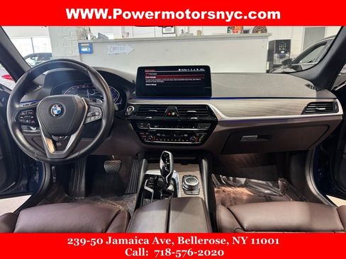 Used 2022 BMW 530i xDrive w/ Executive Package AWD/4WD image 19