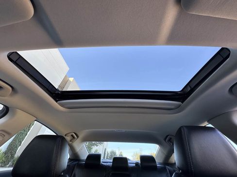 Used 2017 Honda Civic Touring image 31