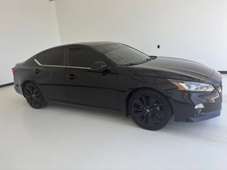 Used 2022 Nissan Altima 2.5 SR w/ Midnight Edition Package FWD video 1