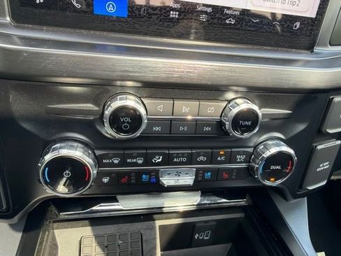 Used 2024 Ford F350 Lariat w/ Lariat Ultimate Package AWD/4WD image 23