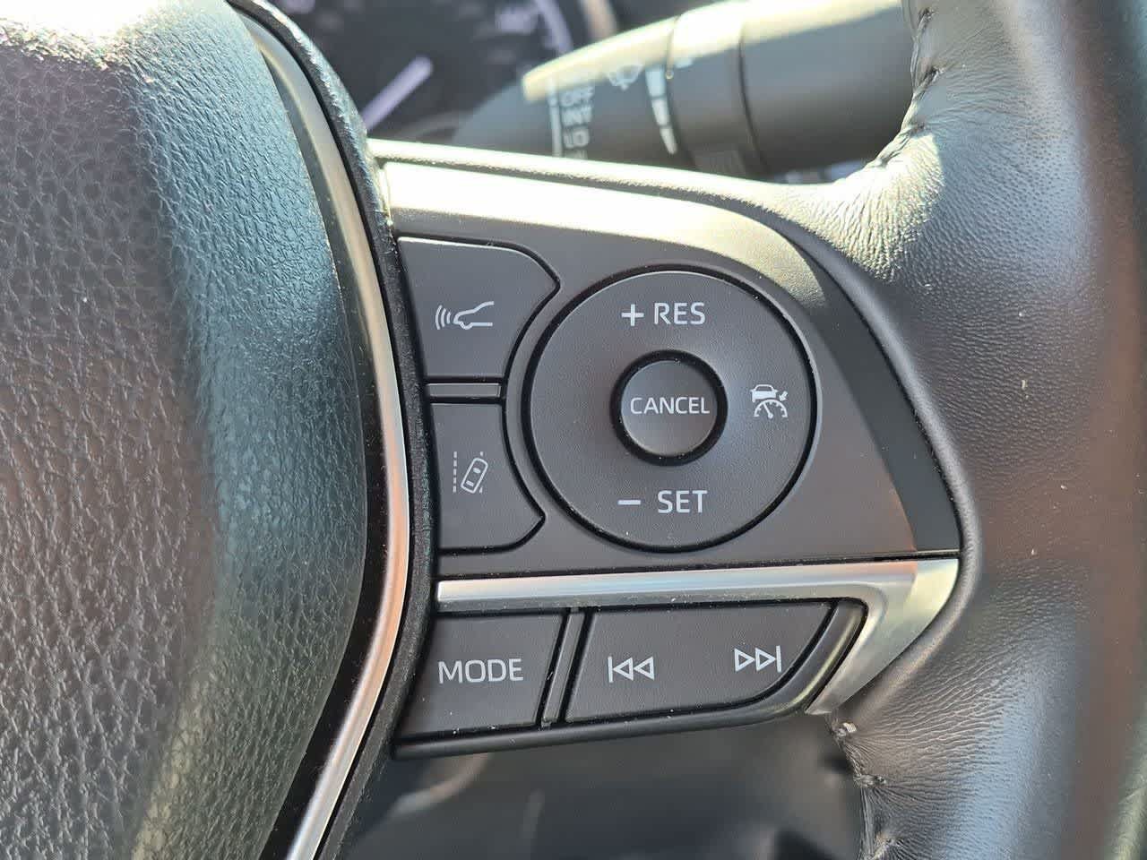 Used 2018 Toyota Camry XLE w/ Driver Assist Package FWD image 18