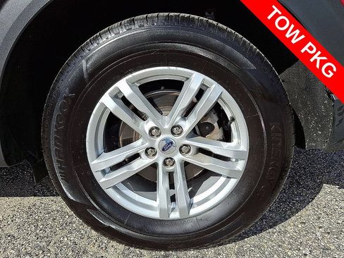 Used 2024 Ford Explorer XLT w/ Class IV Trailer Tow Package AWD/4WD image 8