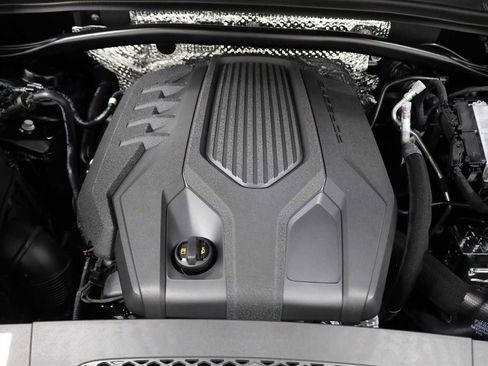 New 2026 Porsche Macan image 42