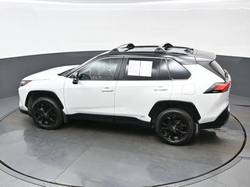 Used 2024 Toyota RAV4 XSE AWD/4WD image 38