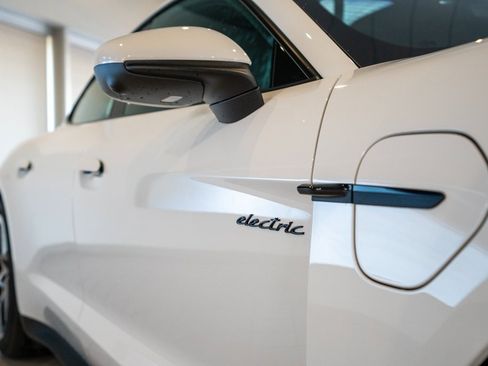 New 2025 Porsche Taycan image 16