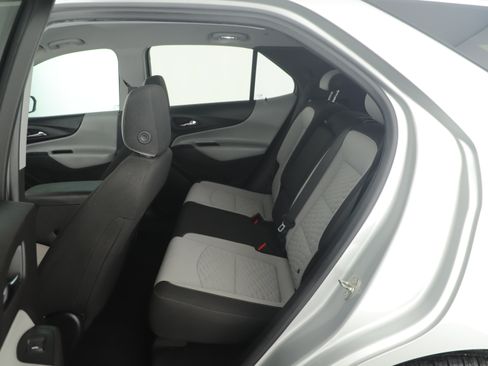 Used 2019 Chevrolet Equinox LS w/ LS Convenience Package image 16