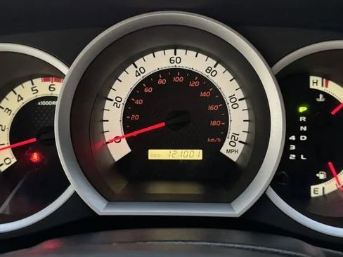 Used 2012 Toyota Tacoma PreRunner w/ TRD Off-Road Pkg image 26