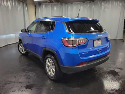 Used 2024 Jeep Compass Latitude AWD/4WD image 6