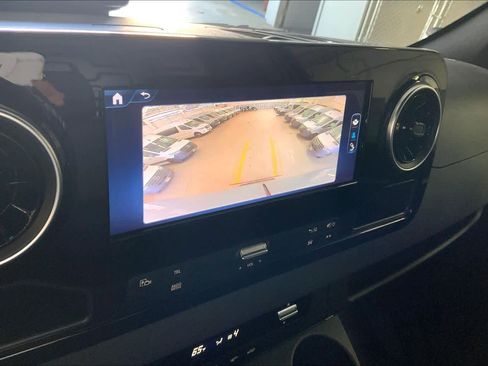 Used 2025 Mercedes-Benz Sprinter 2500 image 20