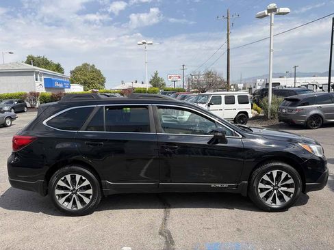 Used 2017 Subaru Outback 2.5i Limited AWD/4WD image 6