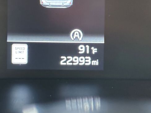 Used 2025 Kia Soul LX w/ LX Technology Package FWD image 40
