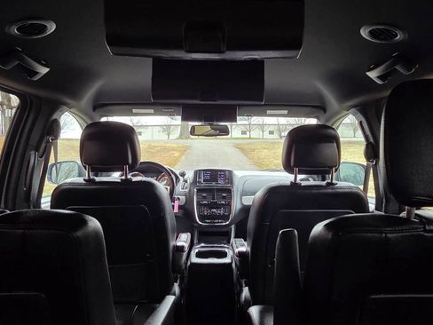 Used 2019 Dodge Grand Caravan GT image 35
