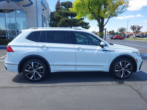 Used 2024 Volkswagen Tiguan SEL R-Line AWD/4WD image 2