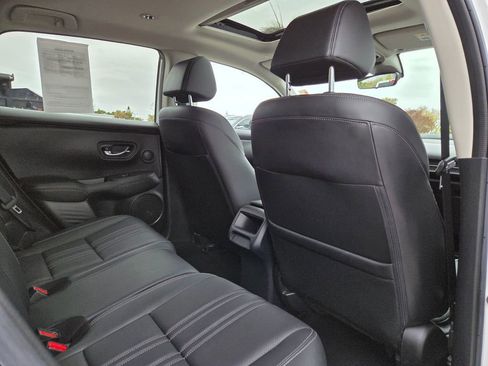 Used 2024 Honda HR-V EX-L image 12