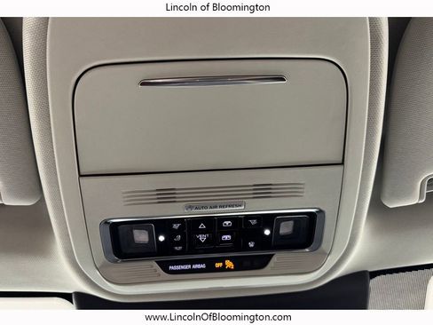 New 2026 Lincoln Navigator Reserve AWD/4WD image 32
