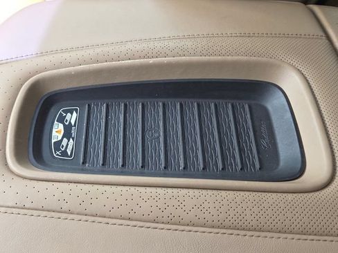 Used 2019 Cadillac Escalade Platinum AWD/4WD image 8