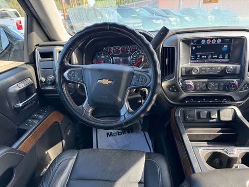 Used 2018 Chevrolet Silverado 1500 LTZ w/ LTZ Plus Package image 12