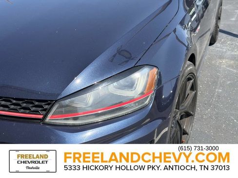 Used 2017 Volkswagen GTI SE FWD image 6