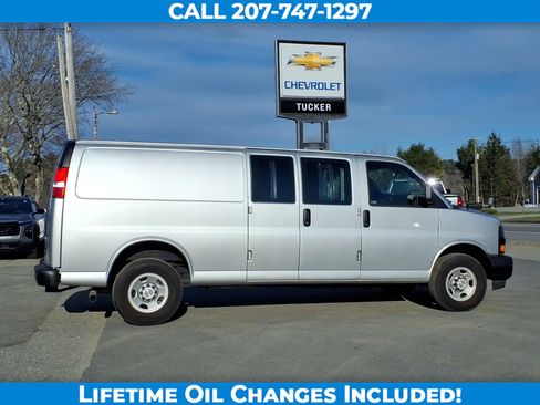 Used 2025 Chevrolet Express 3500 Extended w/ Driver Convenience Package RWD image 4
