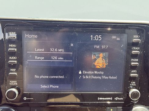 Used 2020 Toyota Highlander XLE FWD image 27