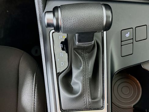 Used 2025 Kia Sportage LX image 24