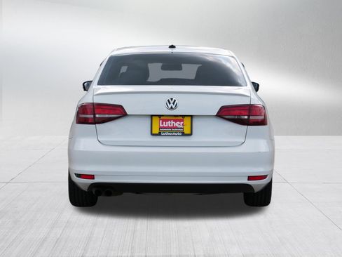 Used 2016 Volkswagen Jetta Sport FWD image 6