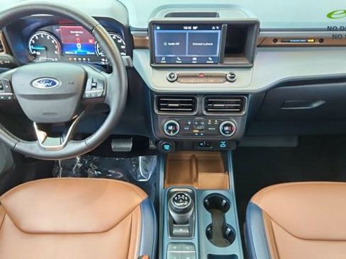 Used 2022 Ford Maverick Lariat image 36