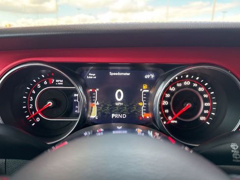 Used 2018 Jeep Wrangler Unlimited Rubicon image 12