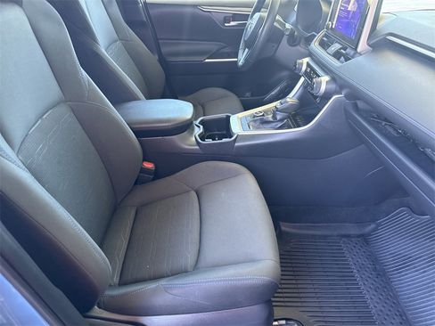 Used 2024 Toyota RAV4 SE image 36