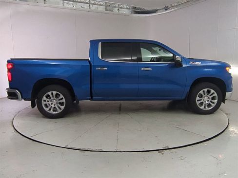 Used 2022 Chevrolet Silverado 1500 LTZ w/ Technology Package image 7