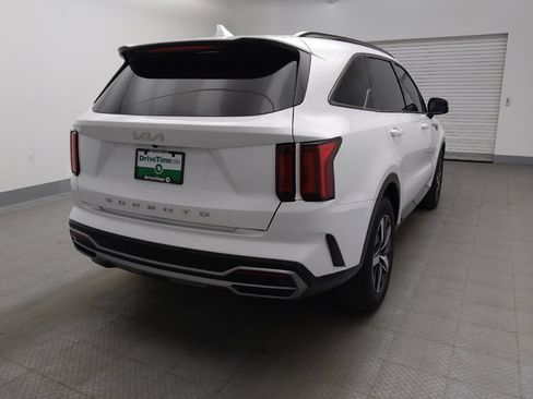 Used 2022 Kia Sorento S FWD image 7