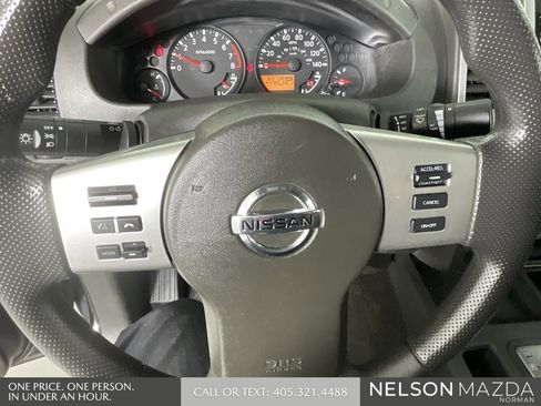 Used 2014 Nissan Frontier SV image 40