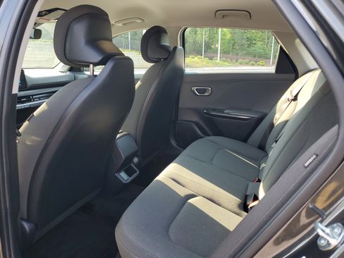 Used 2025 Kia K4 LXS FWD image 10