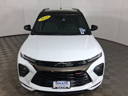Used 2023 Chevrolet TrailBlazer RS w/ Sun and Liftgate Package image 3