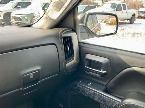 Used 2018 Chevrolet Silverado 1500 High Country image 30