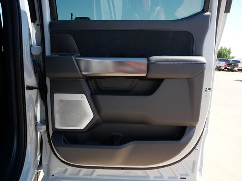 New 2026 Ford F350 Platinum w/ FX4 Off-Road Package AWD/4WD image 13